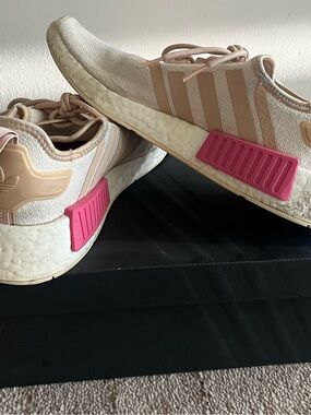 adidas Women’s Beige Knit Sneakers with Pink Accents
